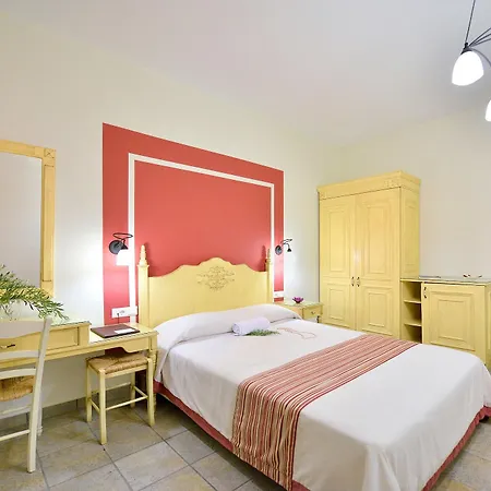 Pelican Otel