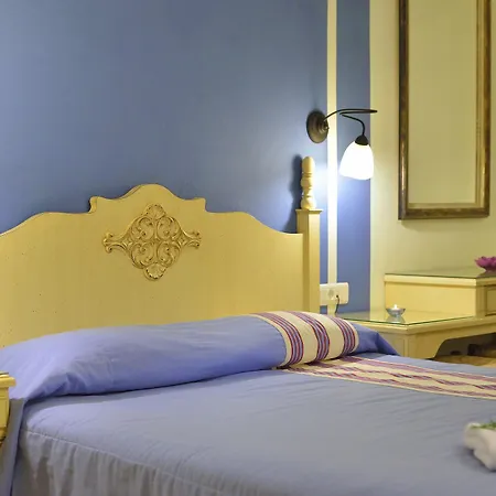 Pelican Otel