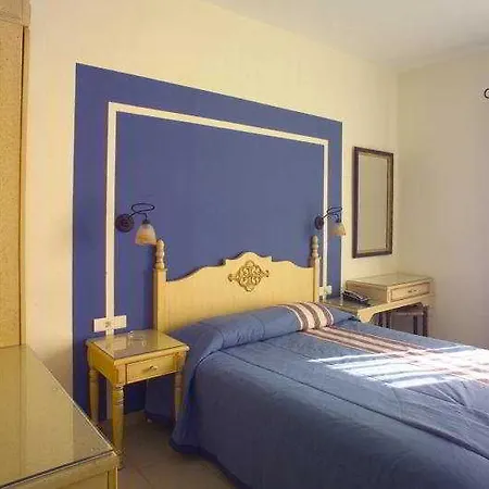 Otel Pelican 2*